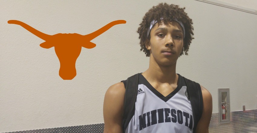 Jericho Sims commits to Texas.