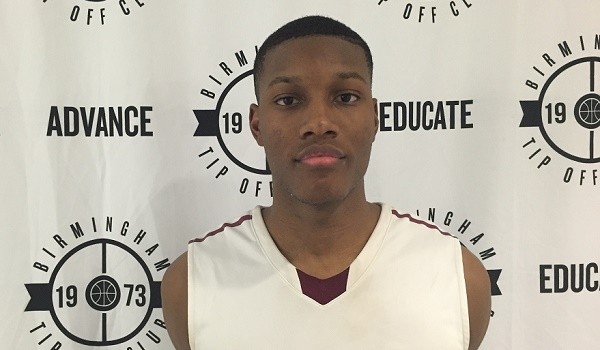 2017 Faith Academy (AL) forward R.J. Mhoon is taking some impressive strides with his unique game.